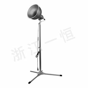 美術(shù)教材系列三角寫生燈